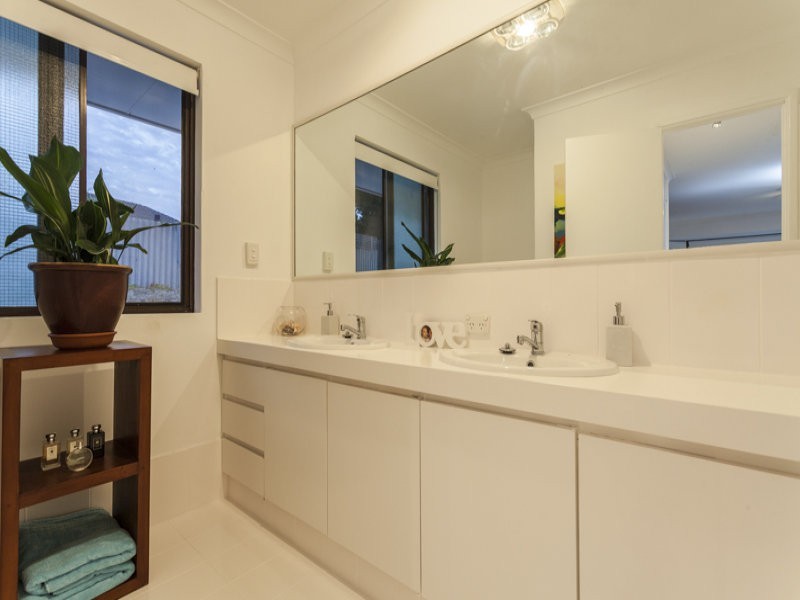 5 Conrad Court, Spearwood WA 6163