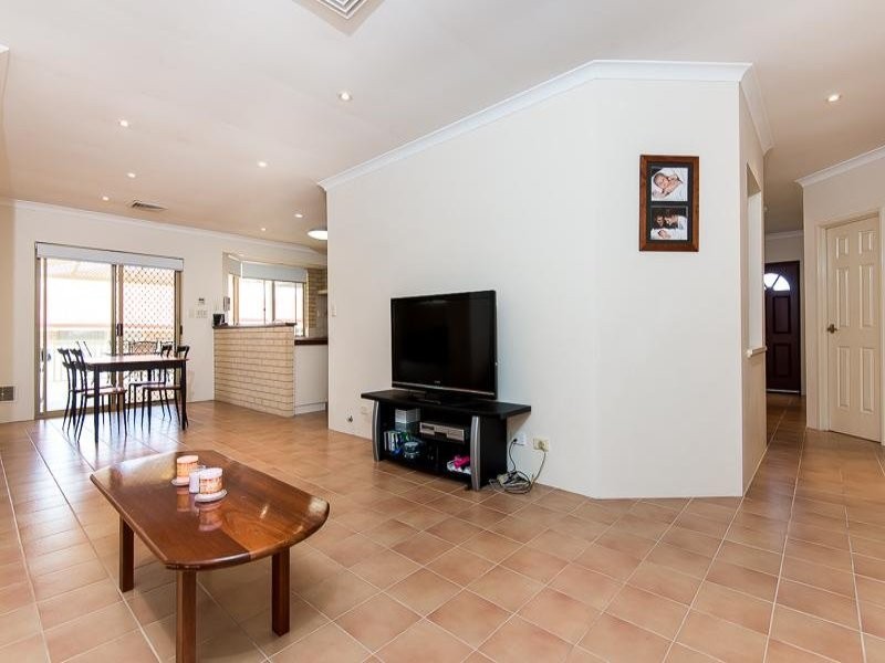 3 Palma Place, Coogee WA 6166