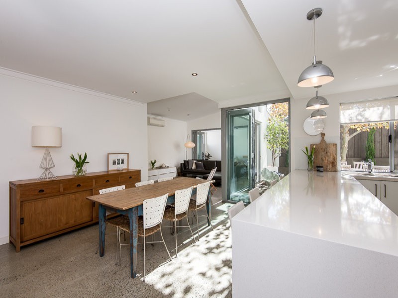 1B Cadd Street, Beaconsfield WA 6162