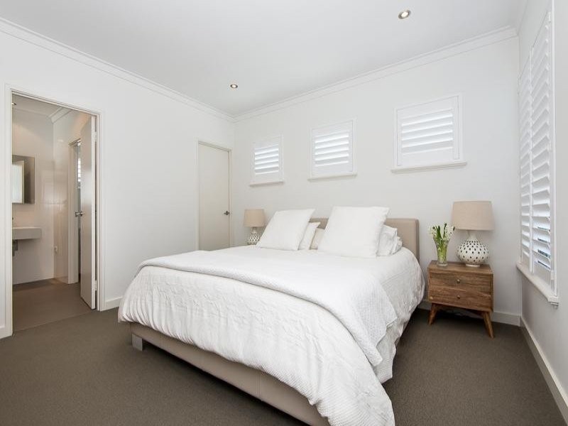 1B Cadd Street, Beaconsfield WA 6162