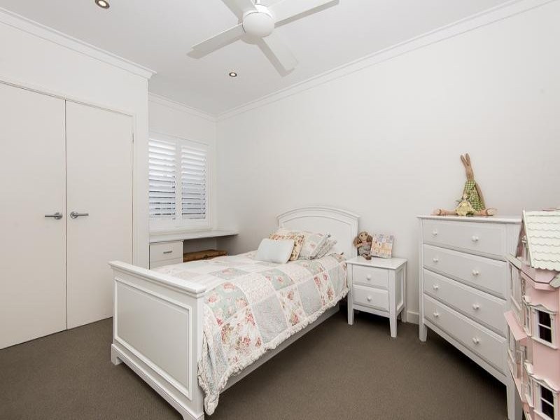 1B Cadd Street, Beaconsfield WA 6162