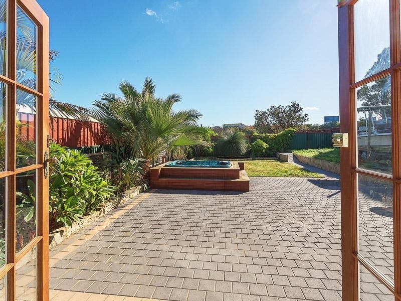 27 Magnolia Gardens, Yangebup WA 6164