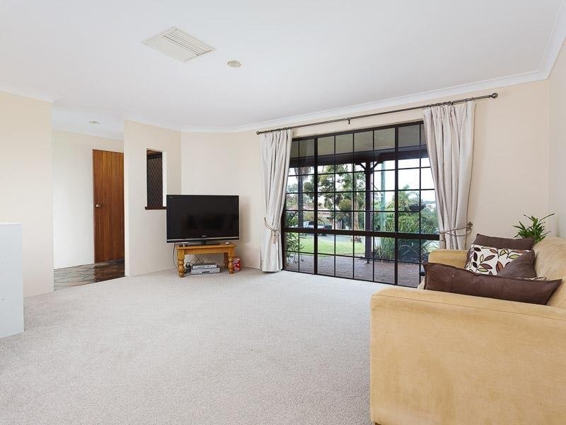 56 Sandpiper Loop, Yangebup WA 6164