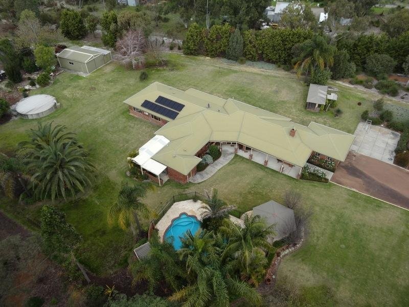 7 Casella Close, Wandi WA 6167