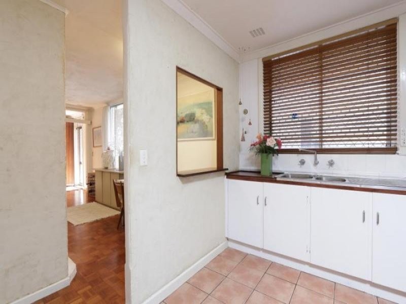 1A Barfield Place, Beaconsfield WA 6162