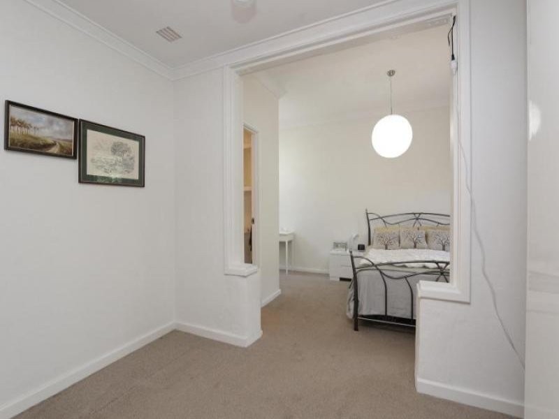 1A Barfield Place, Beaconsfield WA 6162