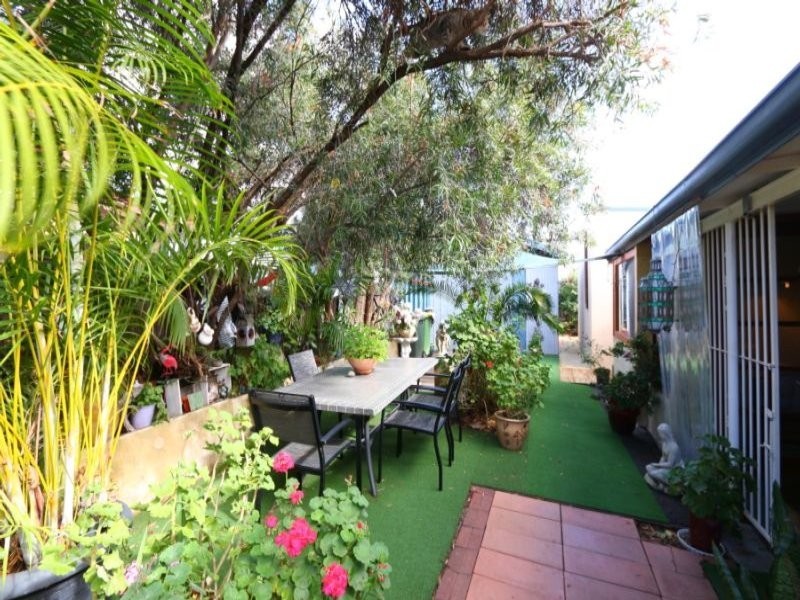 1A Barfield Place, Beaconsfield WA 6162