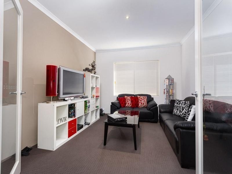 3 Dunlap Avenue, Success WA 6164