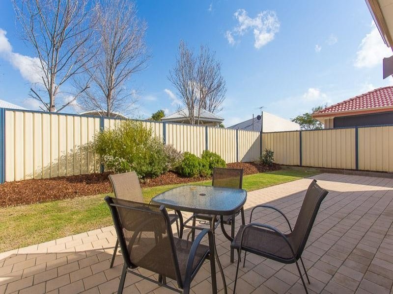 3 Dunlap Avenue, Success WA 6164