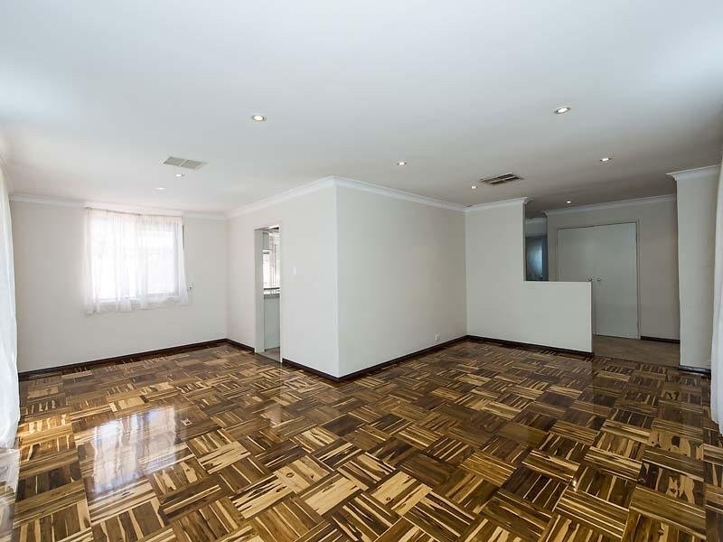 2 Pausin Crescent, Bibra Lake WA 6163