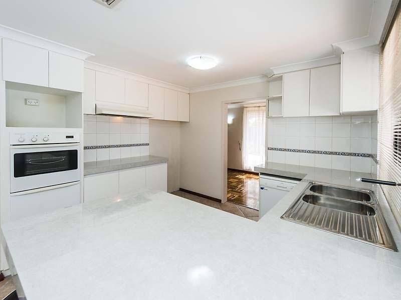 2 Pausin Crescent, Bibra Lake WA 6163