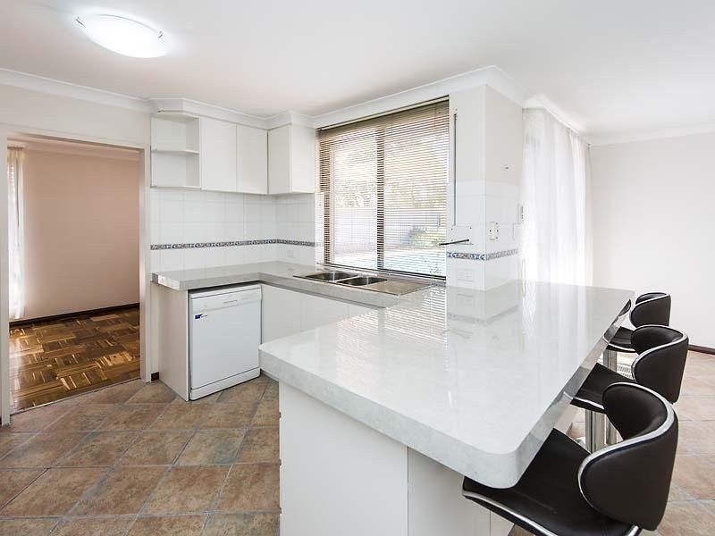 2 Pausin Crescent, Bibra Lake WA 6163
