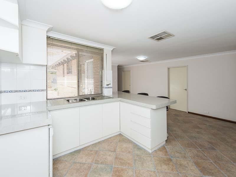 2 Pausin Crescent, Bibra Lake WA 6163