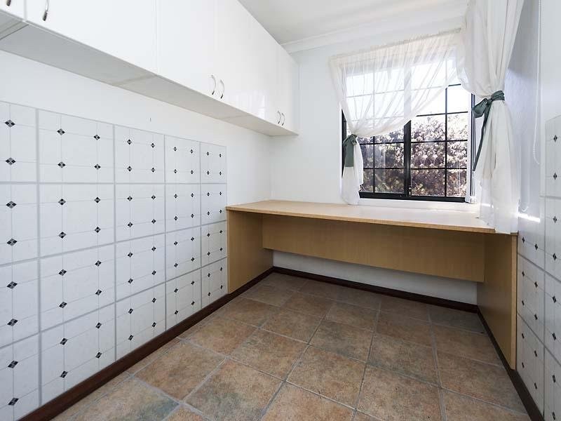 2 Pausin Crescent, Bibra Lake WA 6163