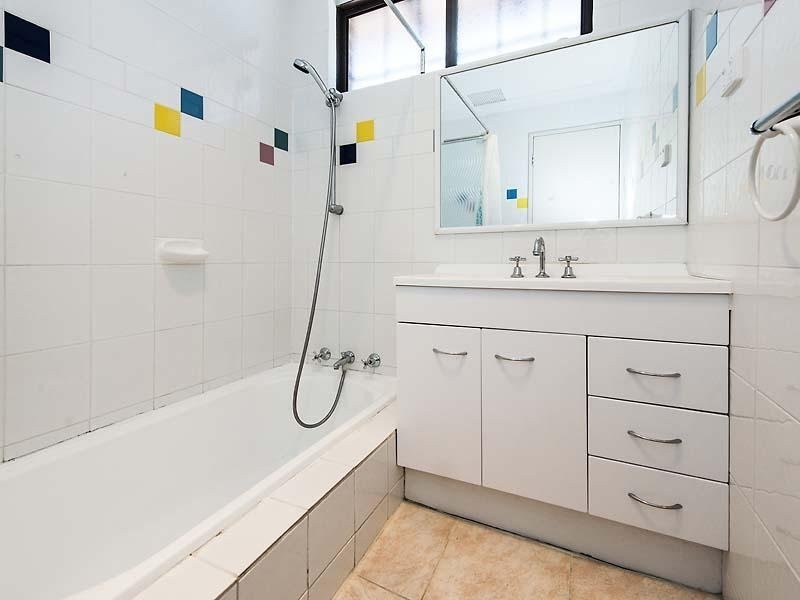 2 Pausin Crescent, Bibra Lake WA 6163