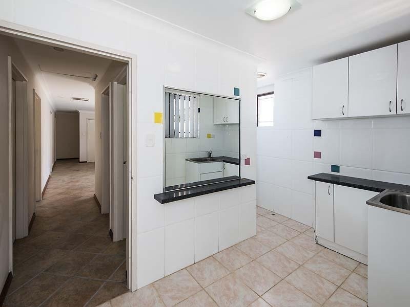 2 Pausin Crescent, Bibra Lake WA 6163