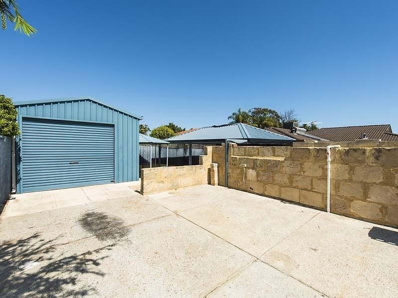 2 Pausin Crescent, Bibra Lake WA 6163