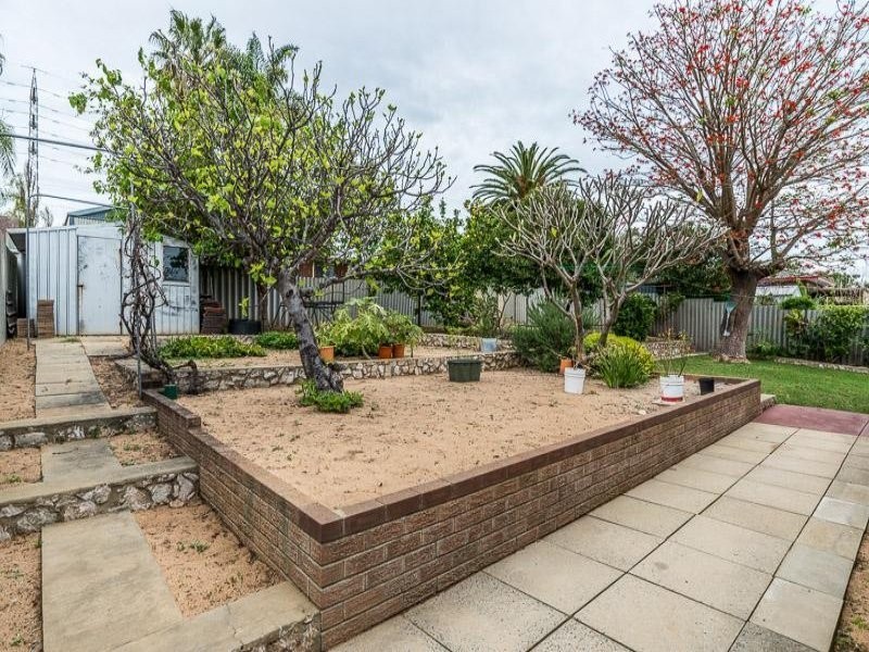 5 Hobley Way, Spearwood WA 6163