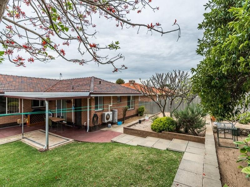 5 Hobley Way, Spearwood WA 6163