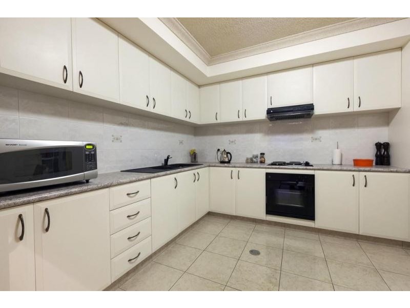 20 Longreach Parade, Coogee WA 6166