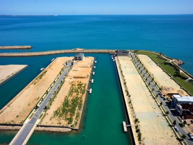 9 Chelydra Point, North Coogee WA 6163