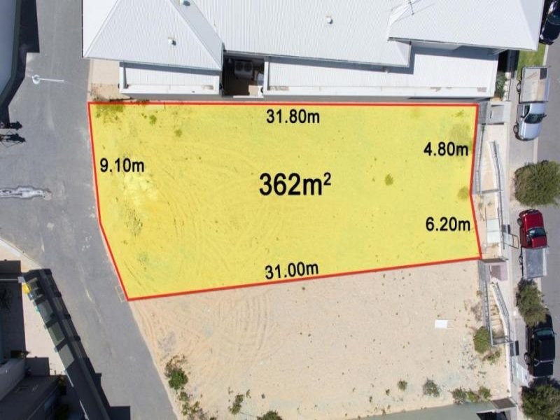 28 Lucretia Circle, North Coogee WA 6163