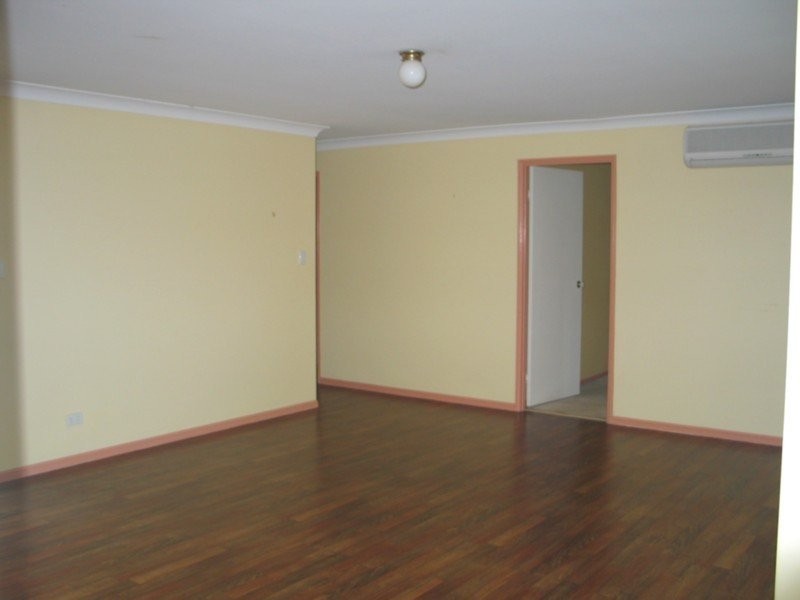 2 Woolmere Street, Carrara QLD 4211