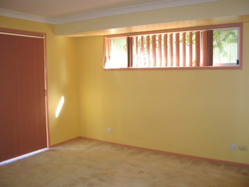 2 Woolmere Street, Carrara QLD 4211