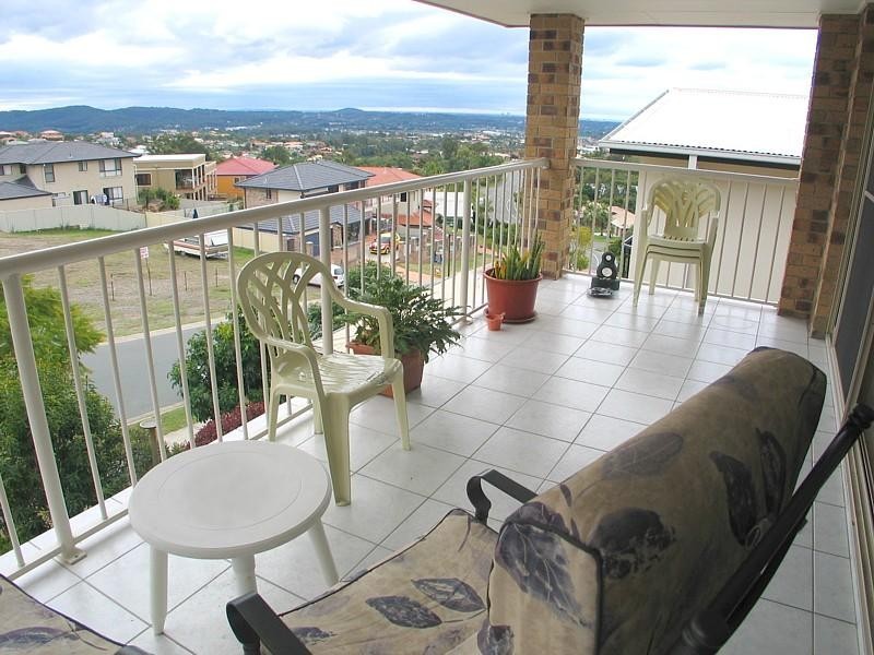 2/68 Kincaid, Highland Park QLD 4211