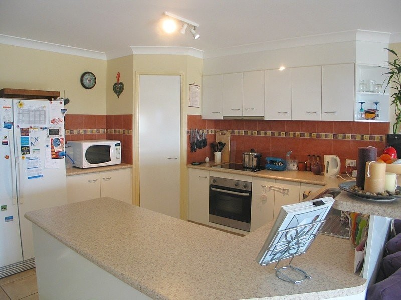 2/68 Kincaid, Highland Park QLD 4211