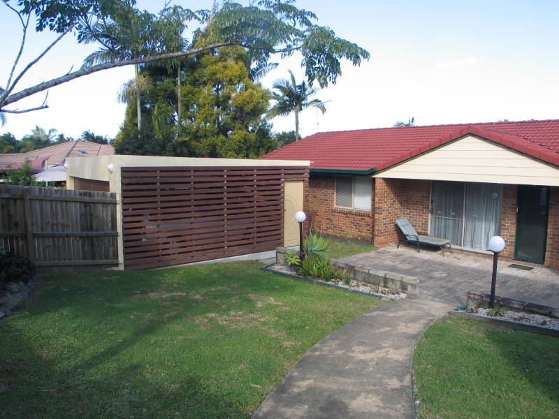 1 Greaves Court, Carrara QLD 4211