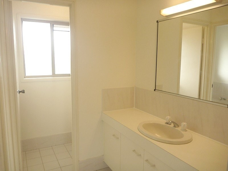 1/79 Chisholm Road, Carrara QLD 4211