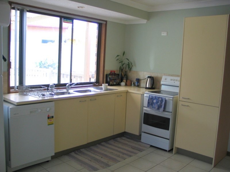 9 Gemstone, Carrara QLD 4211