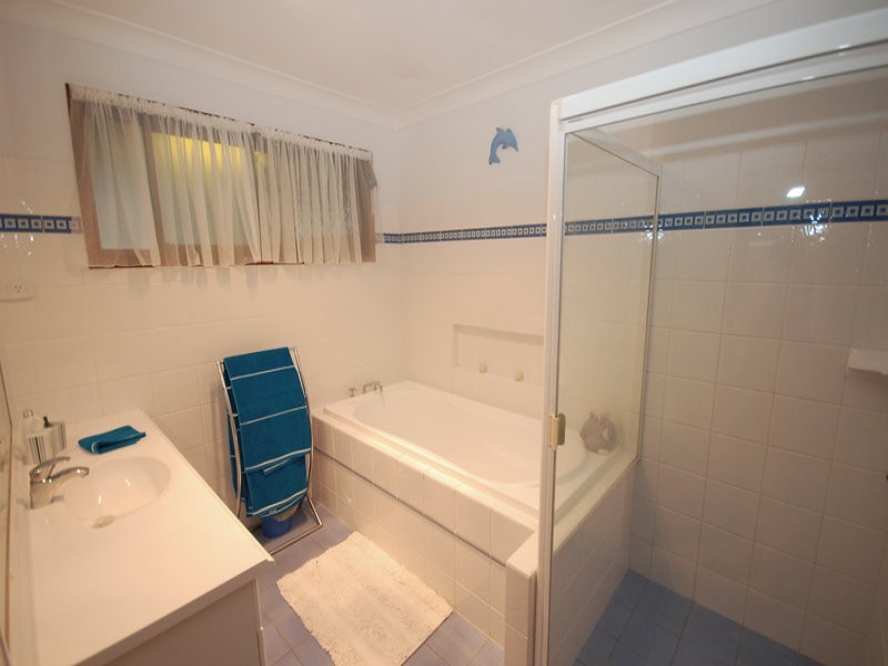 56 Parasol Street, Ashmore QLD 4214