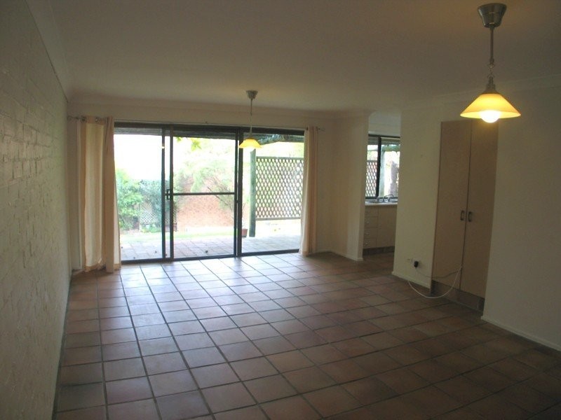 11/5 Balfour Crescent, Highland Park QLD 4211