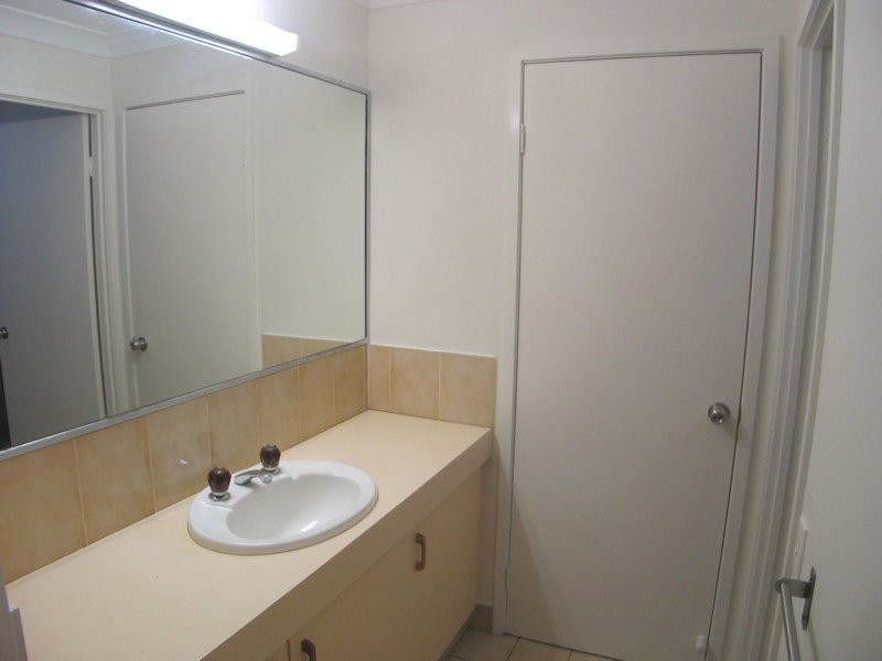 11/5 Balfour Crescent, Highland Park QLD 4211