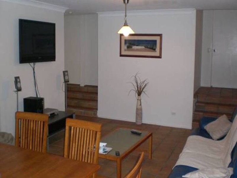 11/5 Balfour Crescent, Highland Park QLD 4211