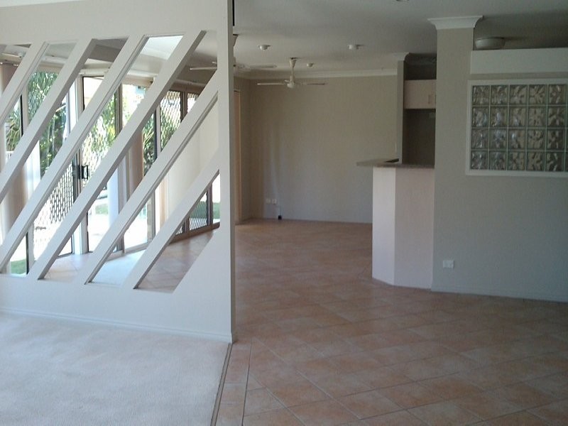 2 Jura Parade, Merrimac QLD 4226