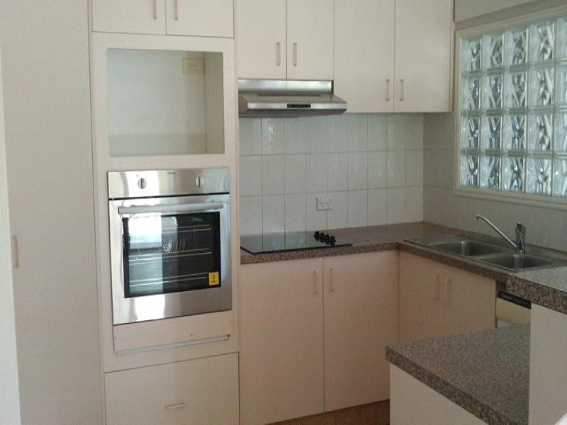 2 Jura Parade, Merrimac QLD 4226