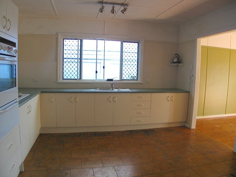 4 Little Norman, Southport QLD 4215