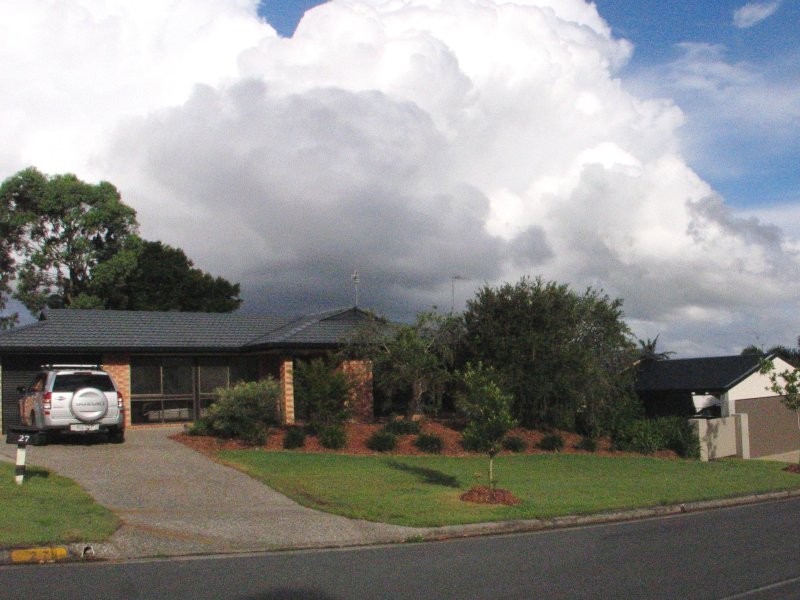 27 Sweetgum Street, Ashmore QLD 4214