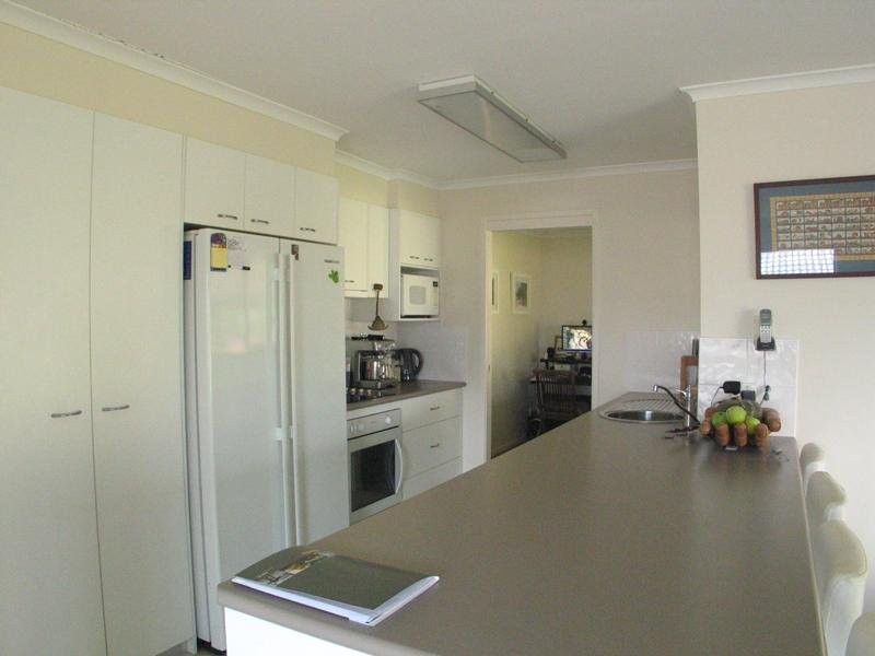 27 Sweetgum Street, Ashmore QLD 4214