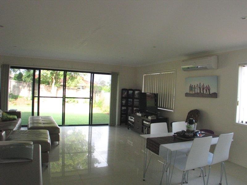 27 Sweetgum Street, Ashmore QLD 4214