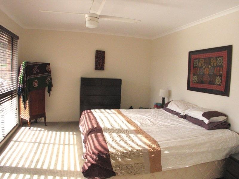 27 Sweetgum Street, Ashmore QLD 4214