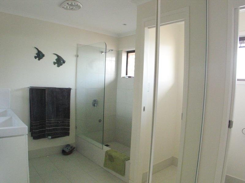 27 Sweetgum Street, Ashmore QLD 4214