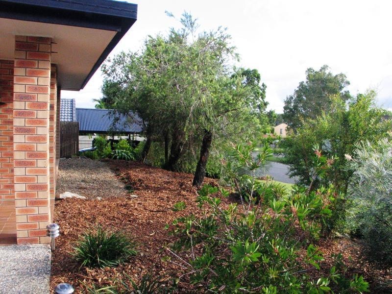 27 Sweetgum Street, Ashmore QLD 4214