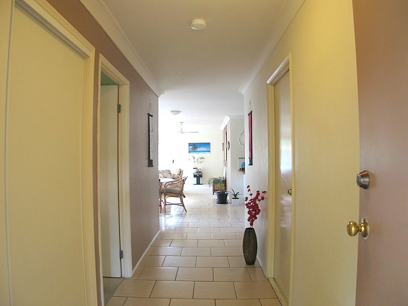 4 Roundelay Drive, Varsity Lakes QLD 4227