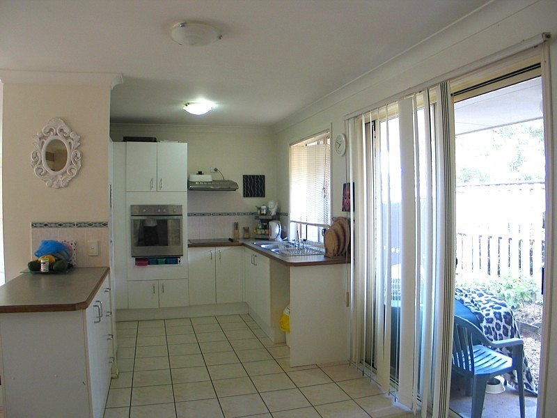 4 Roundelay Drive, Varsity Lakes QLD 4227