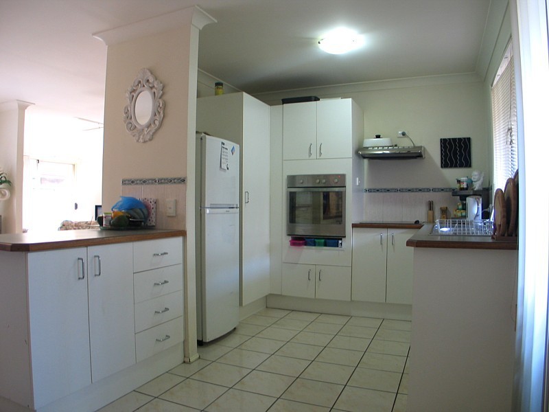 4 Roundelay Drive, Varsity Lakes QLD 4227