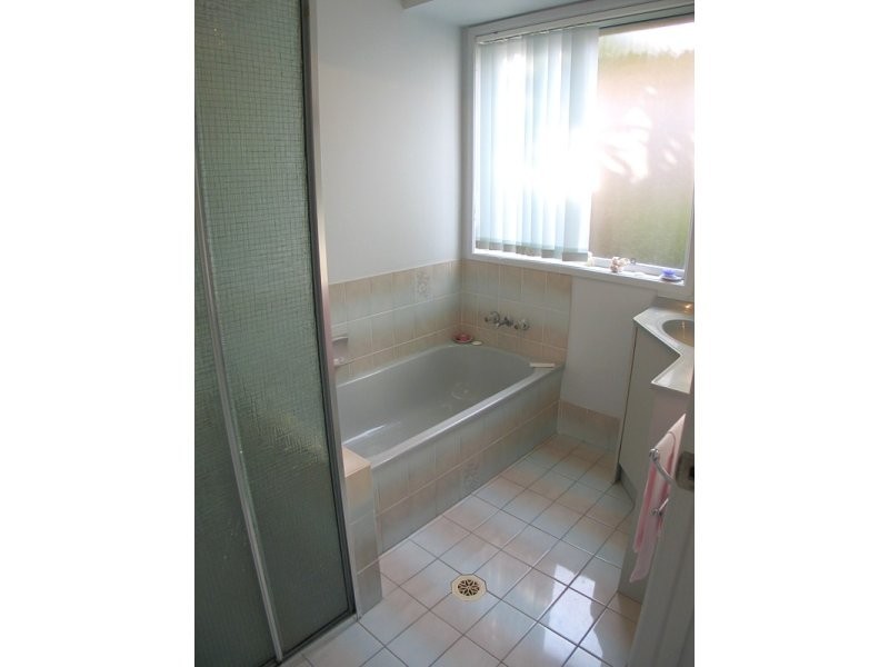 4 Muston Court, Carrara QLD 4211